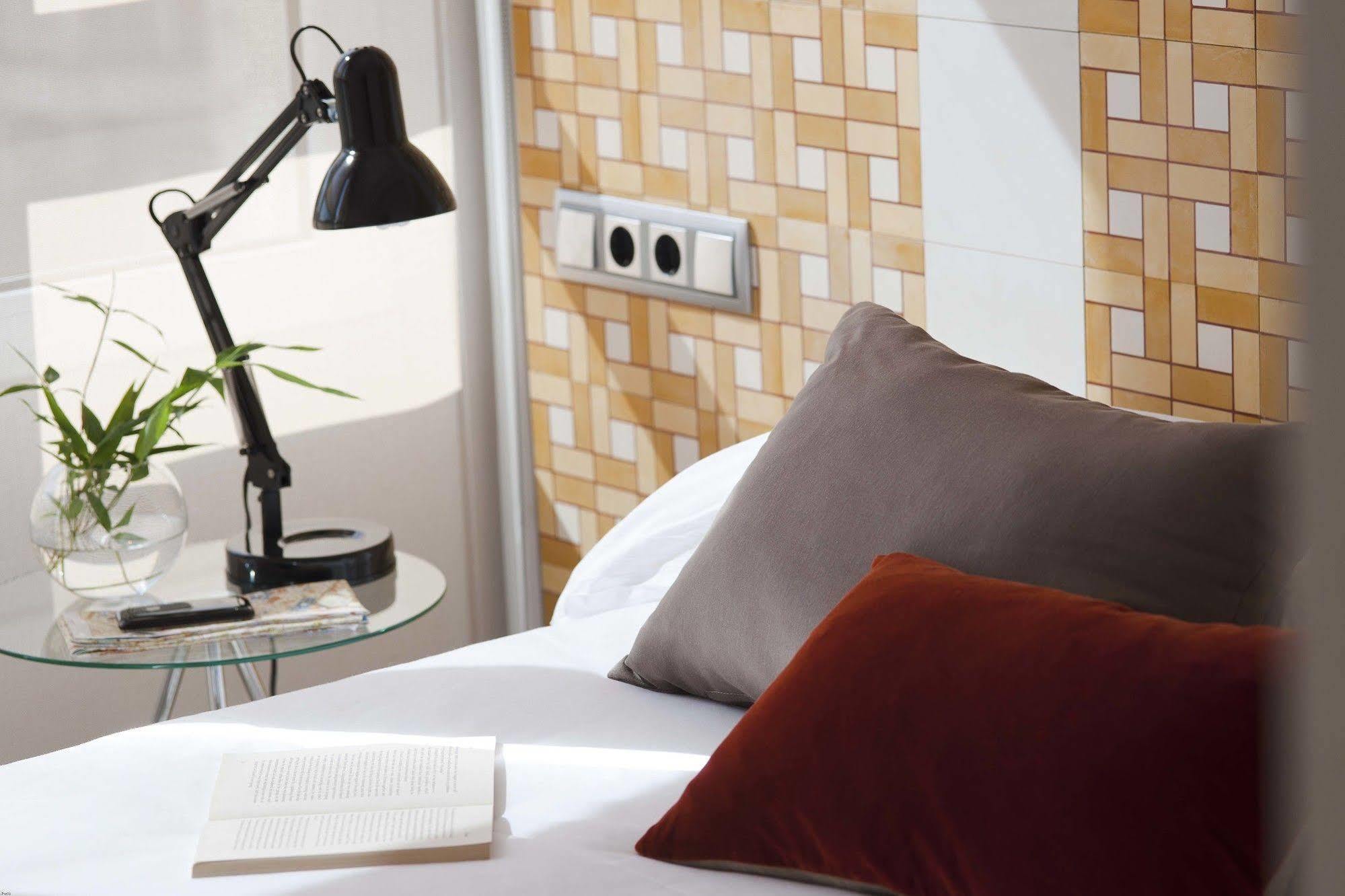 Eric Voekel Boutique Apartments - Gran Via Suites Barcelona Exteriör bild